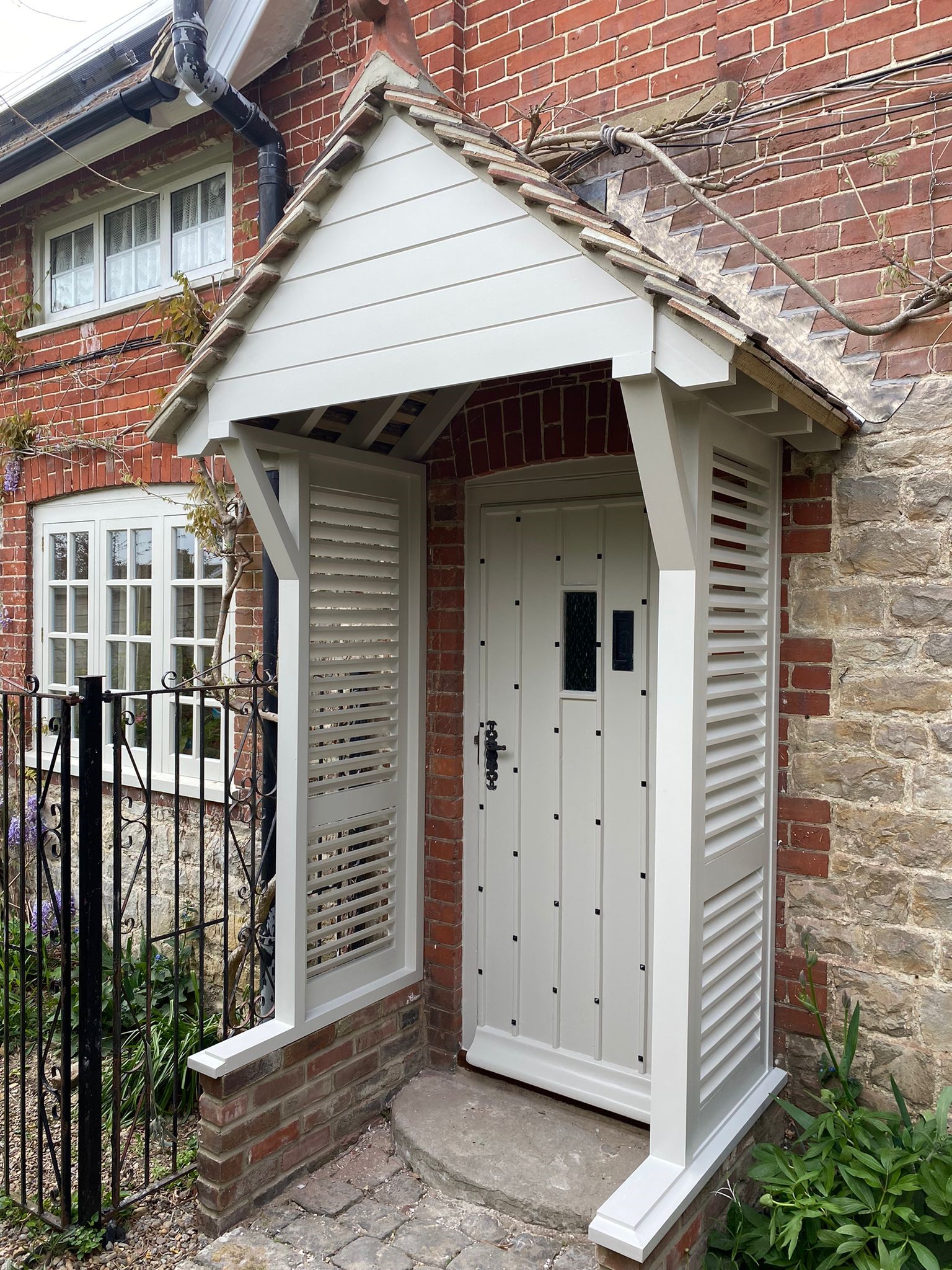 a-front-entrance-door-installed-in-maidstone